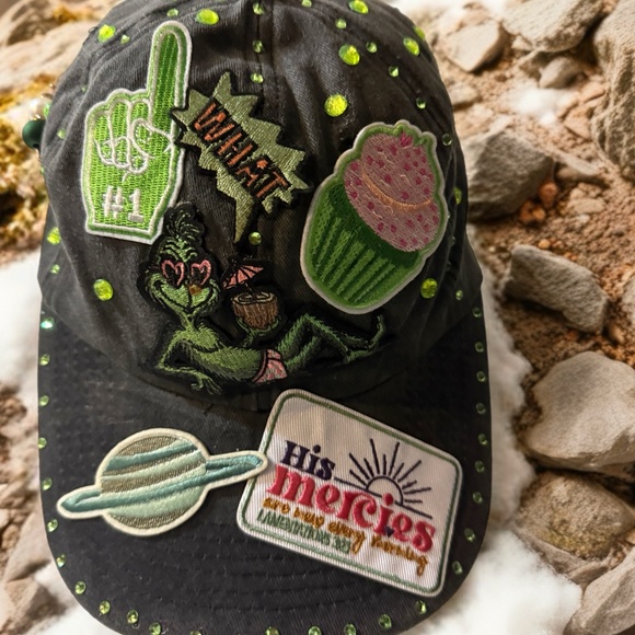 Heavenly Threads - Picture 5 of 5